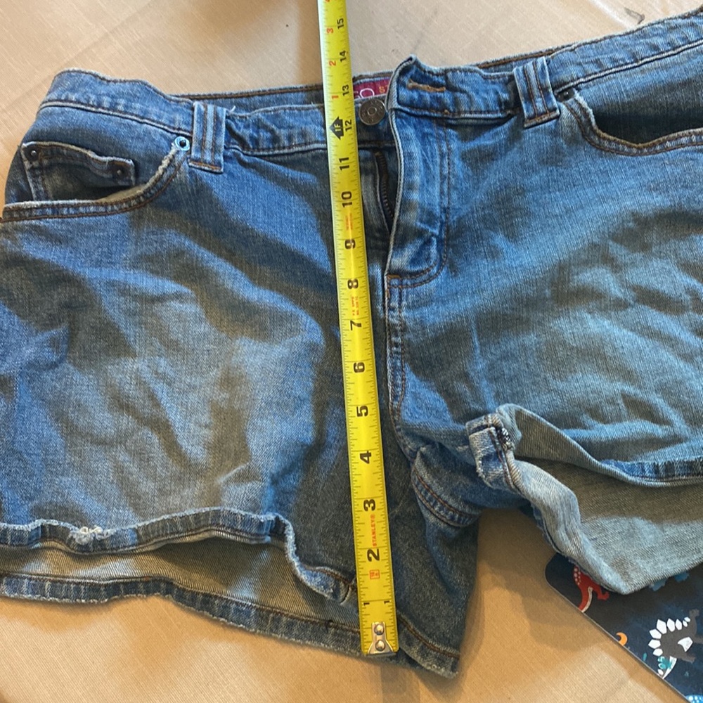 Jean Shorts - Picture 6 of 6